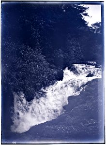 Stroomversnelling in het stroomgebied van de Tapanahoni-rivier