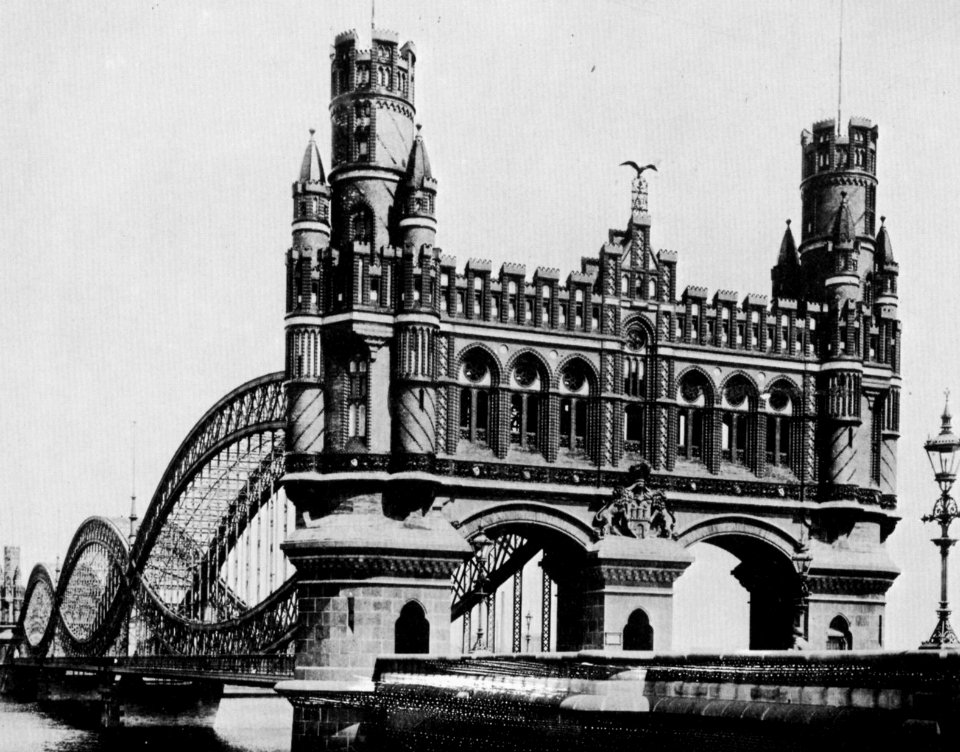 Strumper and Co. - »Die neue Elbbrücke« (Zeno Fotografie)
