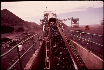 Strip Mining at Black Mesa in Hopi Territory Has Raised Question of Run-Off and Possible Destruction of Hopi Agriculture (4266482686)