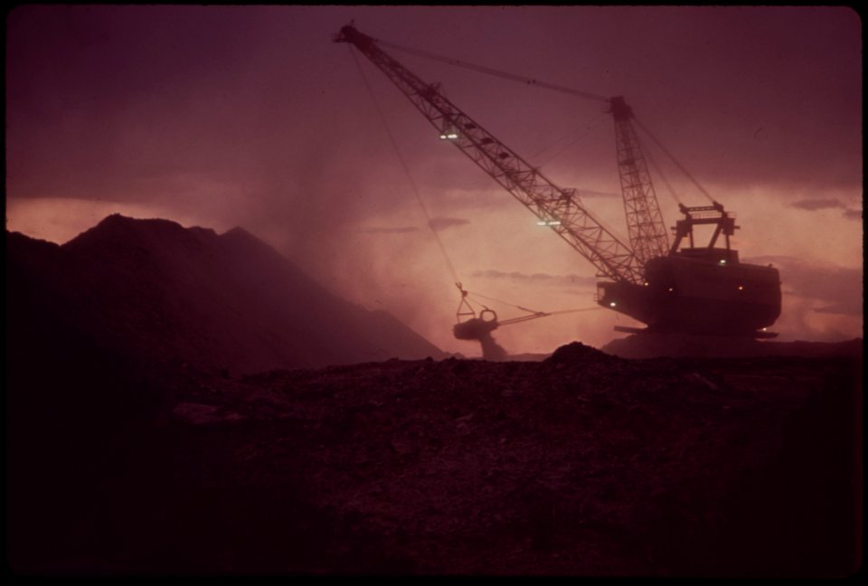 Strip Mining Rig. (4266513598)