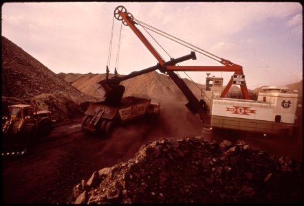 Strip Mining Operations at the Navajo Mine of the Utah Construction and Mining Company. The Navajo Mine Services the Four Corners Generating Plant 06-1972 (4265743355)
