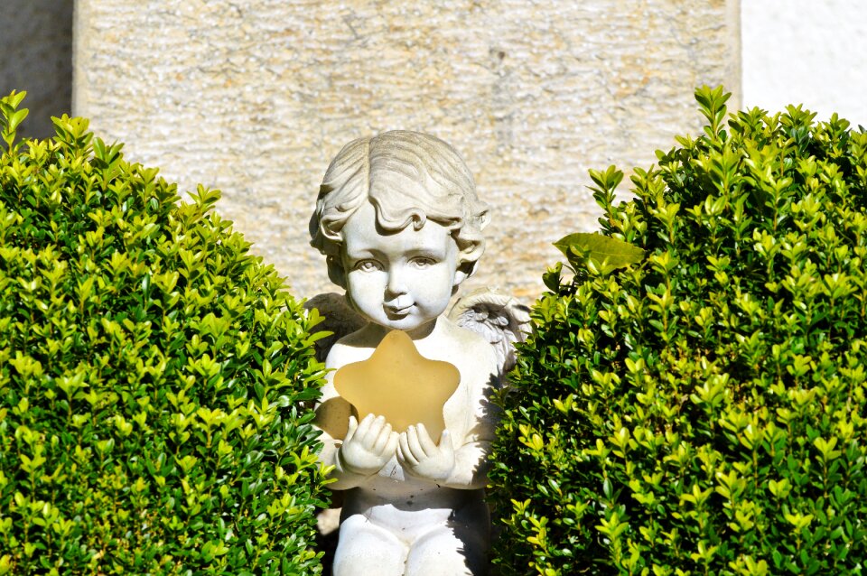 Angel figure figure sleeping