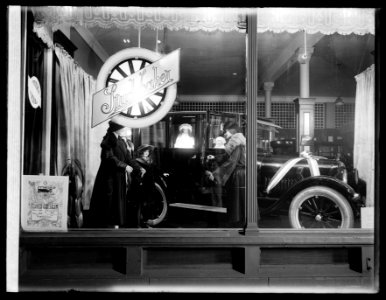 Studebaker window LCCN2016823830