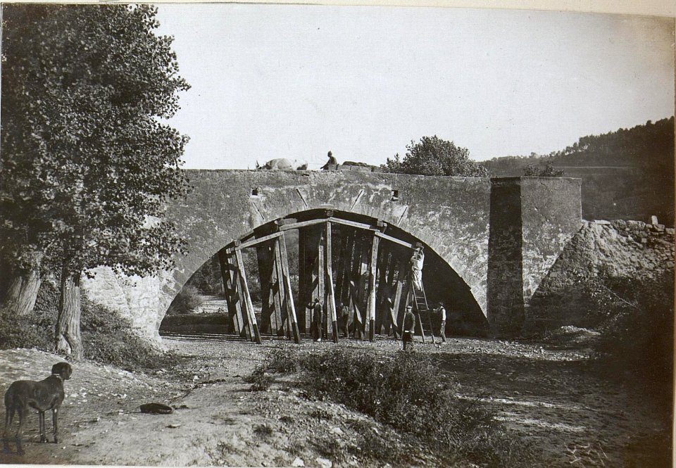 Stützwerk einer Brücke 24.8.17. (BildID 15598064)