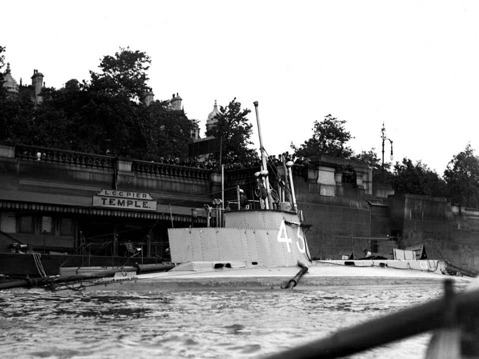 Submarine 'C13' (1907) moored at Temple Pier, London. RMG P00044