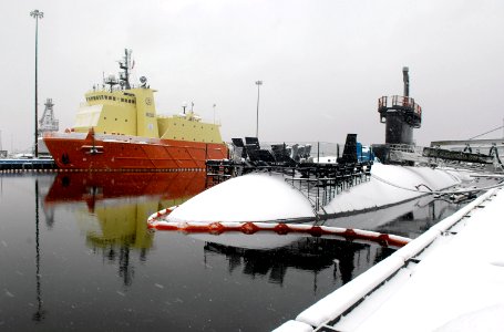 Submarines in the Snow DVIDS98210