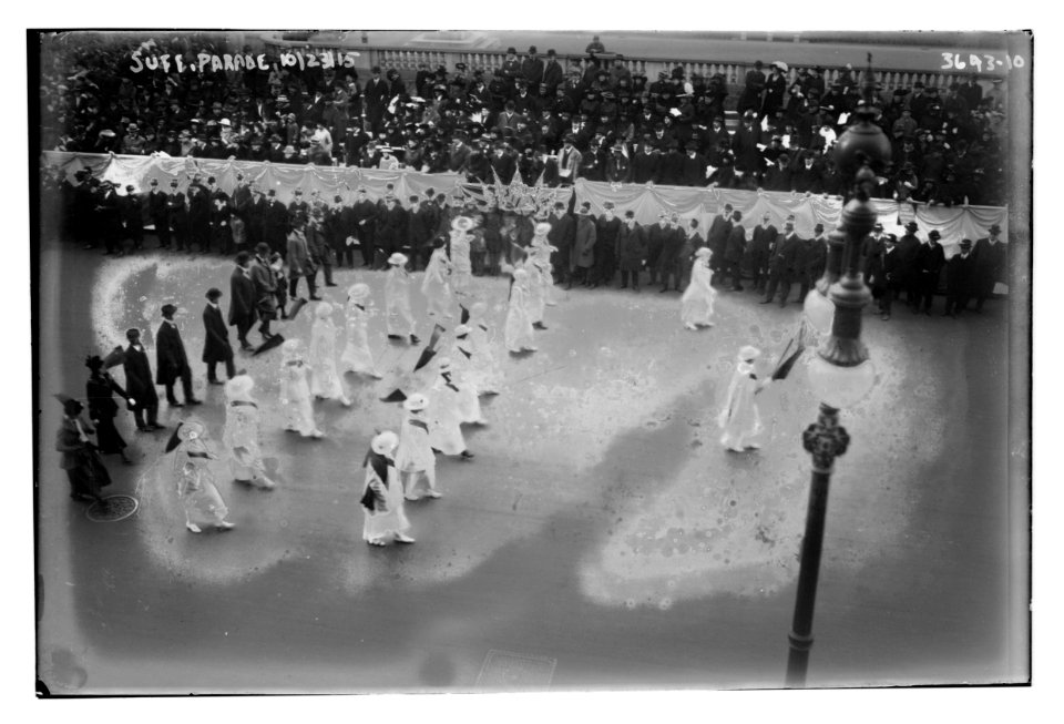 Suff. Parade, 10-23-15 LCCN2014700135
