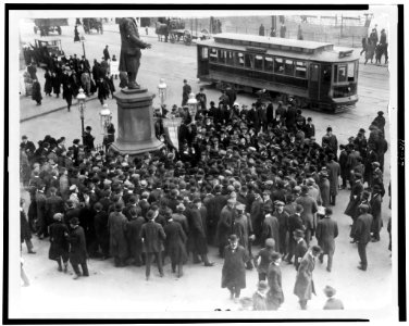Suffrage demonstration at Park Row, New York City LCCN94506346