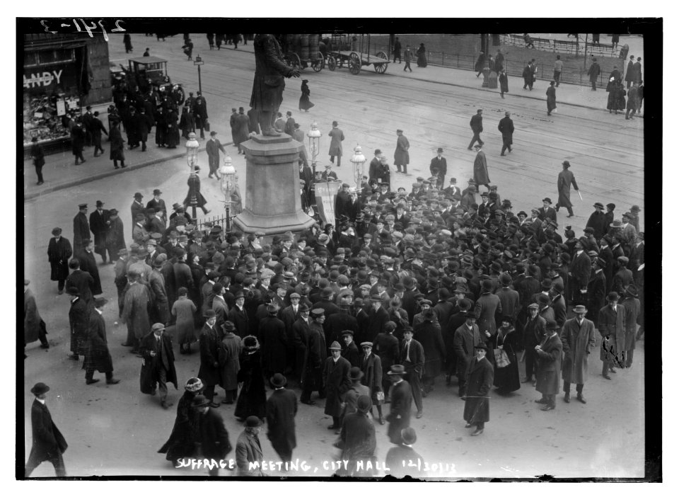Suffrage meeting - City Hall LCCN2014695026