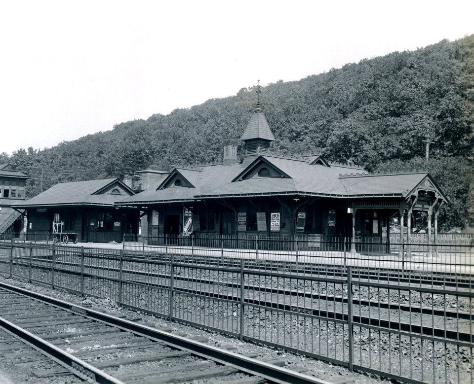 Suffern station - Bailey photo