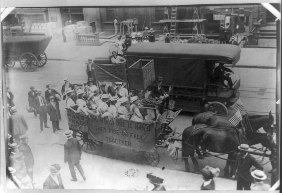 Suffrage hay wagon LCCN2001704195