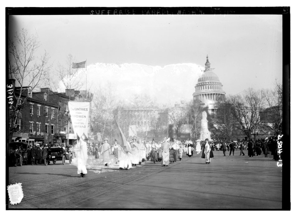 Suffrage parade, Wash'n, D.C. LCCN2014691484