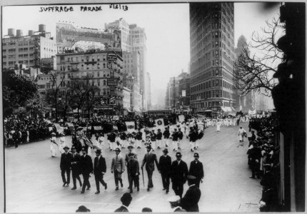 Suffrage parade, N.Y.C. LCCN2001704318 photo