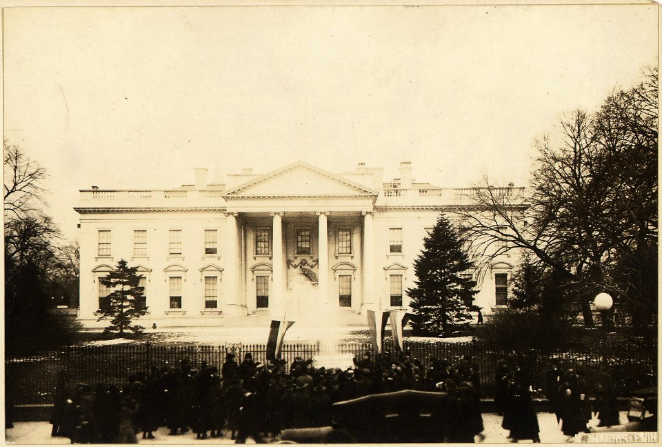 Suffragettes at Washington, District of Columbia bonfire at White House. - NARA - 533785