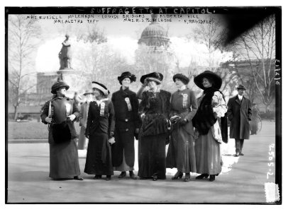 Suffragettes at capitol- Mrs. (Russell) McLennan, Mrs. Aletha Taft, Louise Bridges, Mrs. (Richard Coke) Burleson, Alberta Hill, F. Ragsdale LCCN2014691487