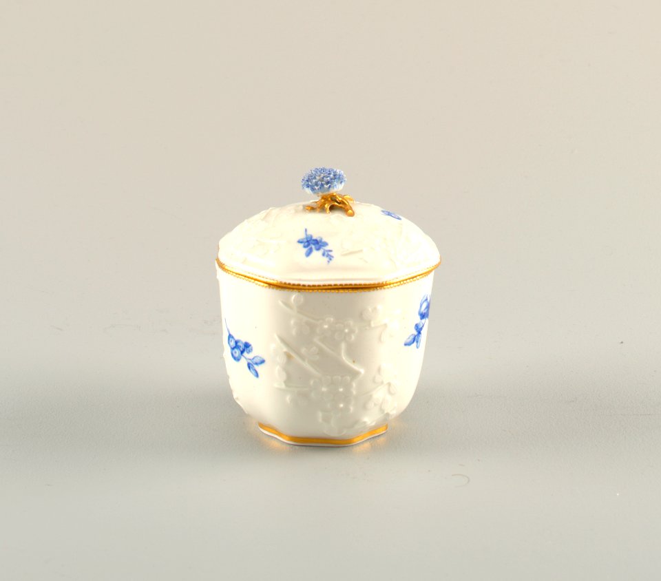 Sugar Bowl And Cover, 1753 (CH 18492741)