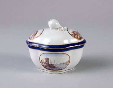 Sugar Bowl And Lid (Italy), ca. 1800 (CH 18395755-2)