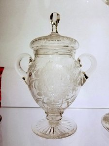 Sugar bowl with cover, Louis F. Vaupel, New England Glass Company, c. 1870-1885, blown colorless glass, engraved - Museum of Fine Arts, Boston - 20180922 153822
