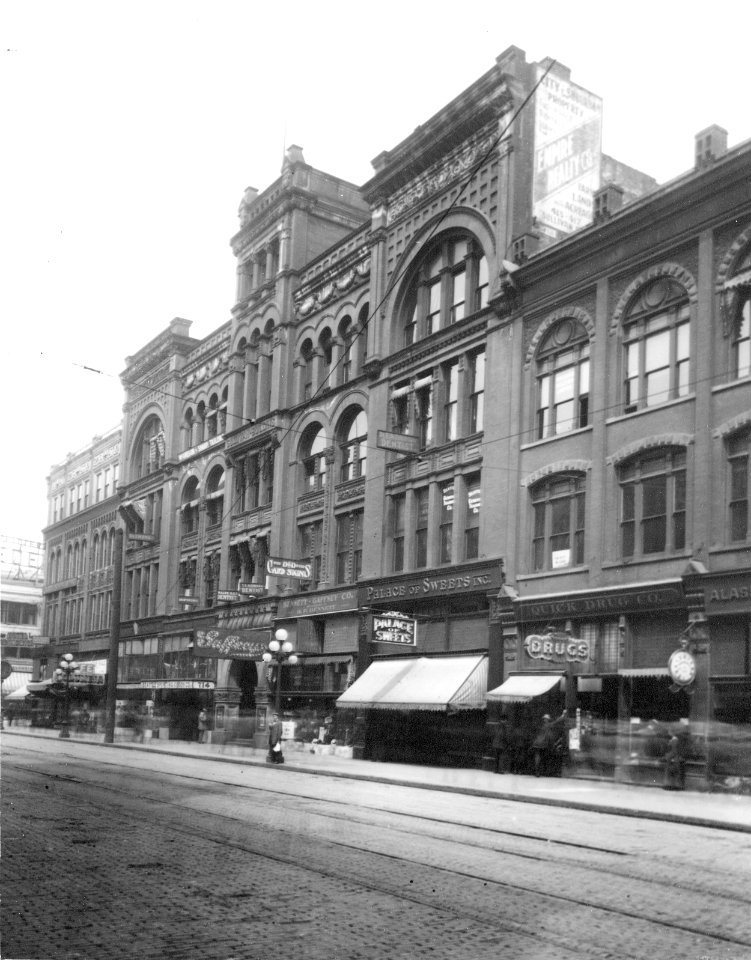 Sullivan Building, 712 1st Ave, Seattle, 1910 (CURTIS 2039) photo