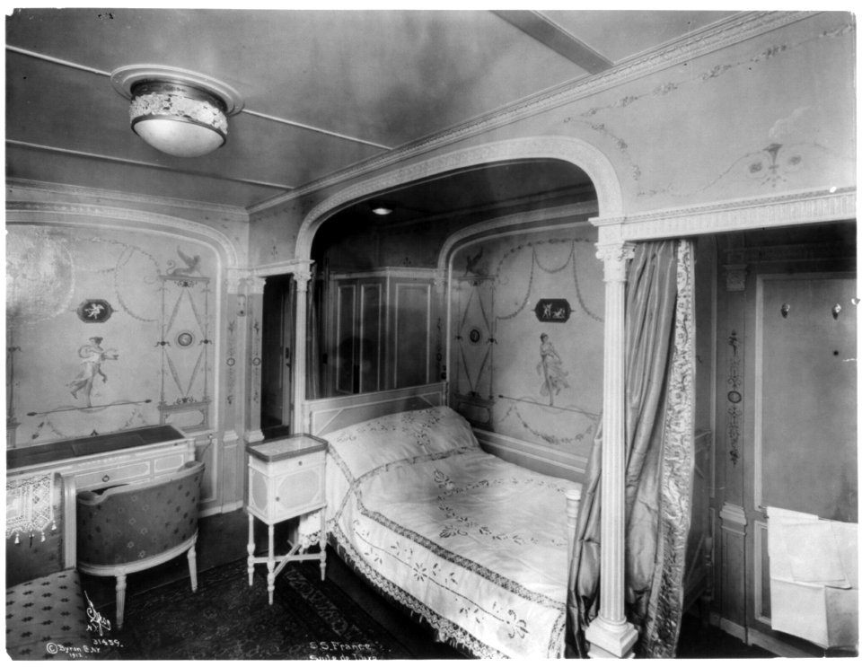 Suite de Luxe on the S.S. FRANCE LCCN2004665488