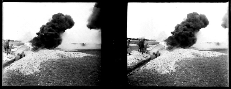 Suippes. 16-04-16. Jets de liquides enflammés - Fonds Berthelé - 49Fi547