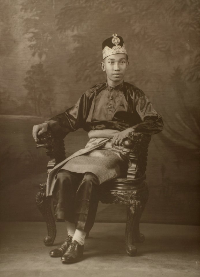Sultan Ahmad Tajuddin Akhazul Khairi Waddien
