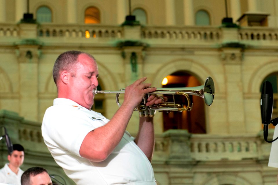 Summer Concert on Capitol steps with the Commodores (26913945174)