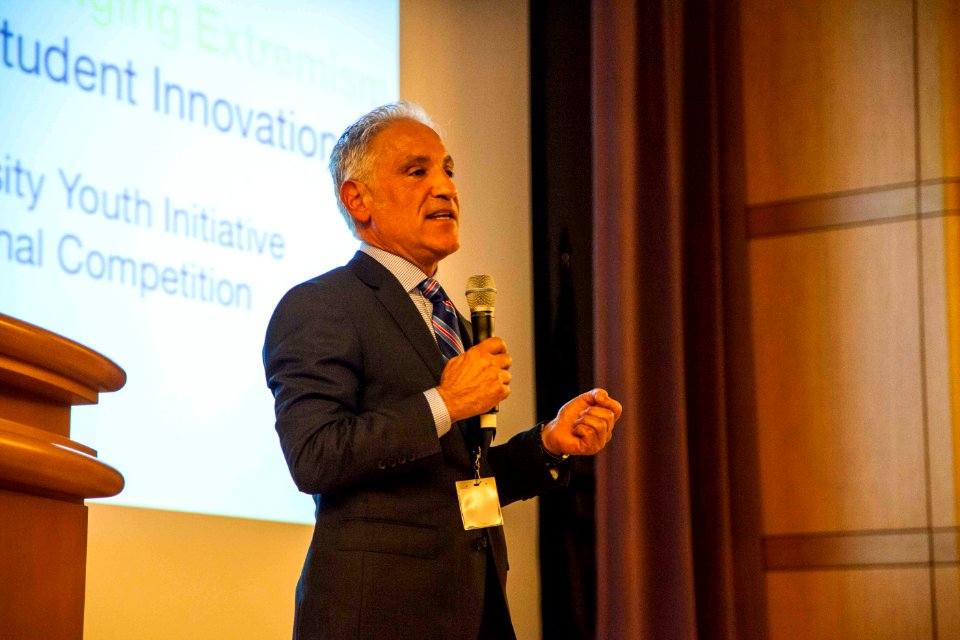Summer 2016 P2P Challenging Extremism Presentation (27930315386)