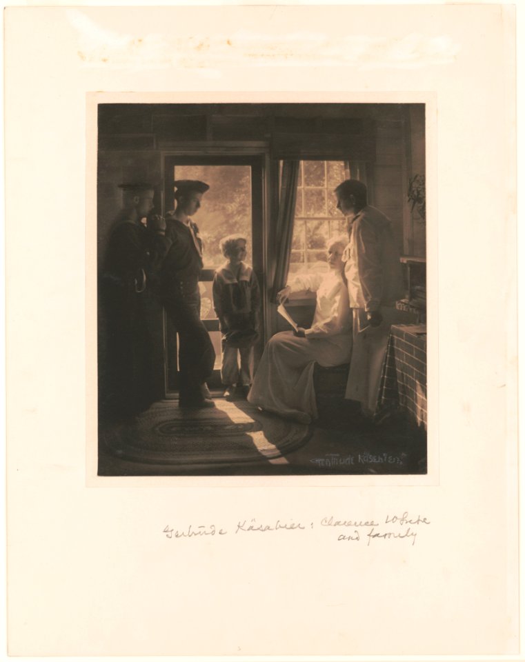 Sunshine in the house) - Gertrude Käsebier LCCN97505080