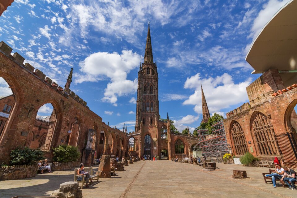 England cathedral architecture