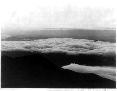 Sunrise on Mt. Washington, N.H. LCCN2004680213