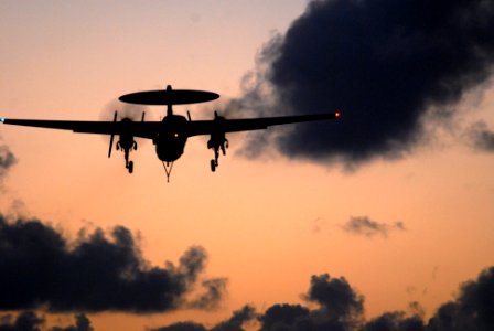 Sunset landings aboard the USS Ronald Reagan DVIDS128057