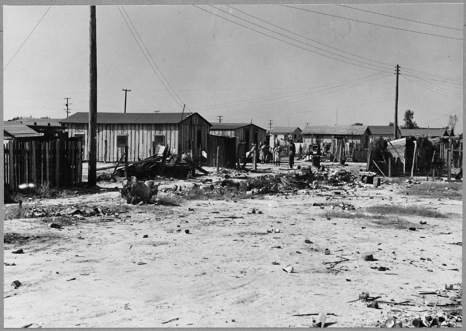 Sunset District, East Bakersfield, Kern County, California. Approximately 250 family units in this f . . . - NARA - 521665