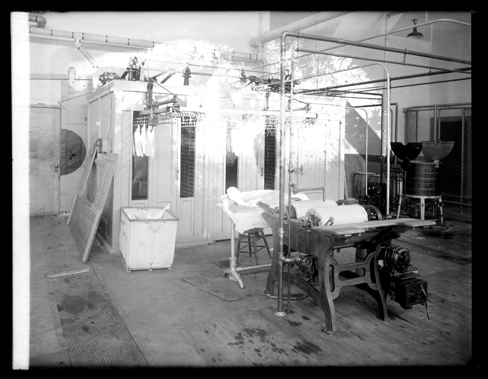 Sunshine Laundry LCCN2016851847