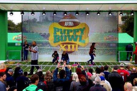Super Bowl LIVE CBD439A3-1C59-4889-BC37-34CC09086A81 cx0 cy6 cw0 w987 r1 s r1