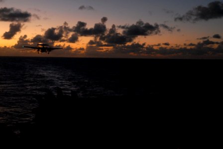 Sunset landings aboard the USS Ronald Reagan DVIDS128056