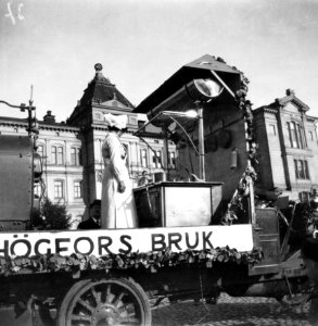 Suomalainen viikko 27.9. - 4.10.1913 - N1982 (hkm.HKMS000005-000001bl)