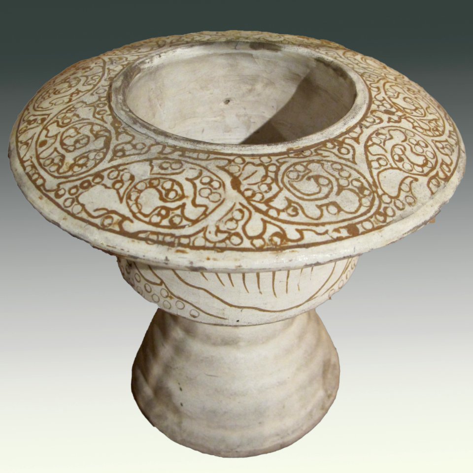 Support de coupe Cizhou, Fin Song - début Yuan. Musée Labit. Toulouse