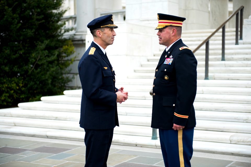 Supreme Commander of Swedish Armed Forces Gen. Micael Bydén Conducts a Public Wreath-Laying at the Tomb of the Unknown Soldier (37909790411)