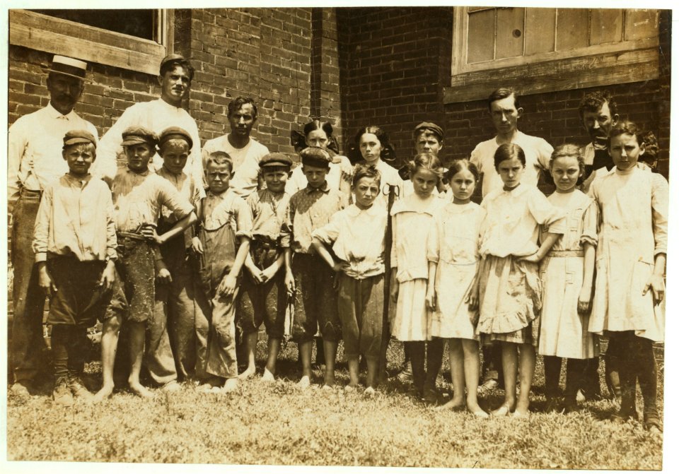 Supt. and overseers with the 'Relief Crowd,' in Yazoo City (Miss.) Yarn Mills. The Supt. said, 'We relieve all children under sixteen for two hours a day except the doffers, who get plenty LOC nclc.02095