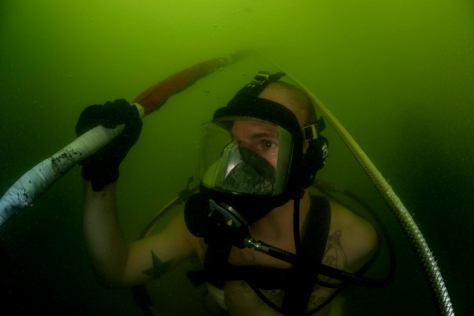 Surface supplied training dive 130723-N-OM642-058