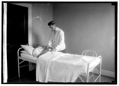Surgery LCCN2016846429
