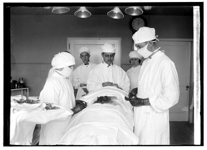 Surgery) -19 LCCN2016846446