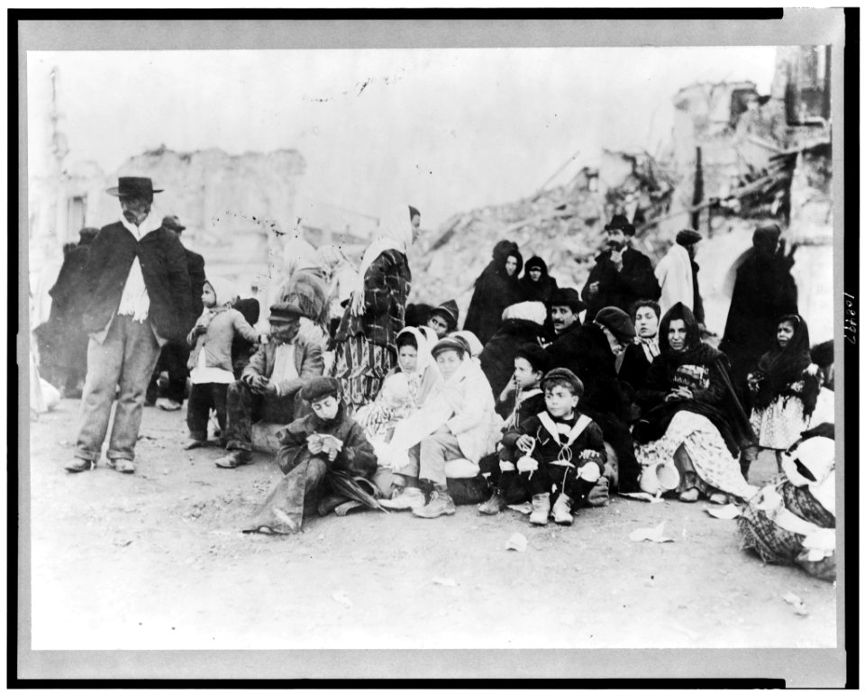 Survivors of the earthquake, Messina, Sicily, Italy LCCN93511652