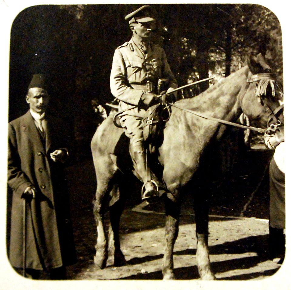 Surrender of Jerusalem to the British, December 9th, 1917 (29797392601)