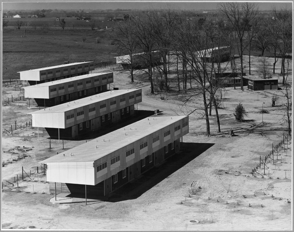 Sutter County, near Yuba City, California. Multiple family dwelling of the Yuba City Farm Workers Co . . . - NARA - 521755
