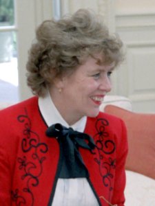 Suzanne Massie C20290-10 (cropped)
