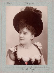 Suzanne Dezoder, par Nadar (original)