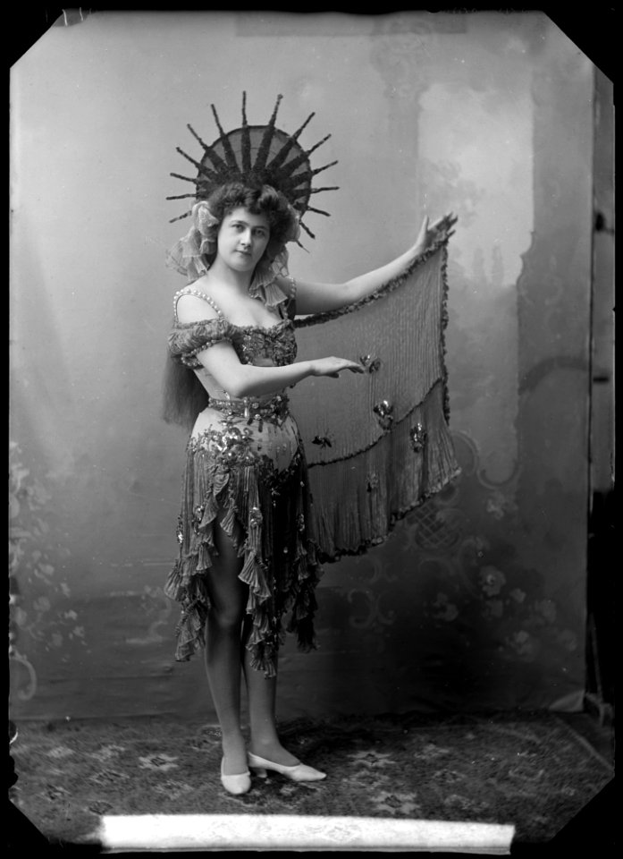 Svea Rundblad in the revue Bluff at Kristallsalongen 1905 - SMV - K009