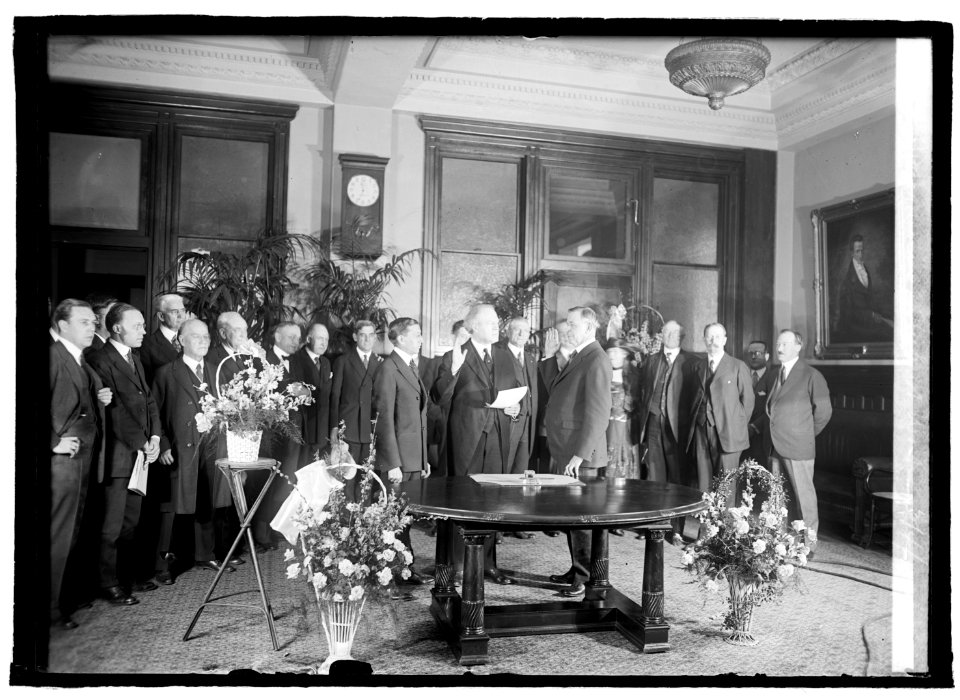 Swearing in of Hubert Work, 3-4-22 LCCN2016846123
